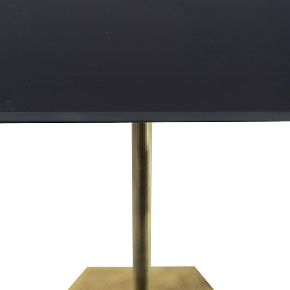 Ted - Table with glass top